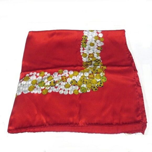 Pre Loved chanel Women Red Scarves - Picture 3 of 8